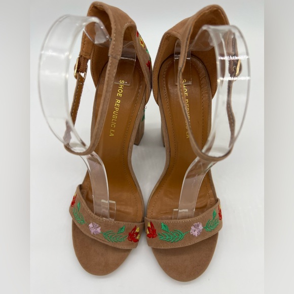 Shoe Republic LA Heeled Sandals Sz 8 Tan Floral Embroidered Ankle Strap - Picture 13 of 16